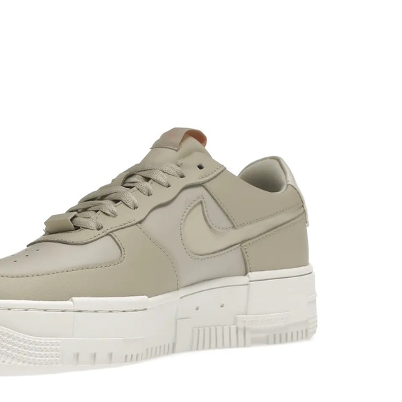 Nike Air Force 1 Pixel Sneaker - STONE/ BONE/ SUMMIT WHITE - Size 6 - Picture 5 of 8